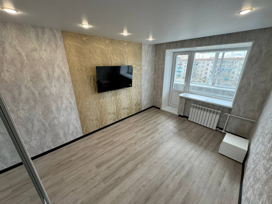 Продам двухкомнатную (2-комн.) квартиру, Победы пр-кт, 20к5, Комсомольск-на-Амуре г