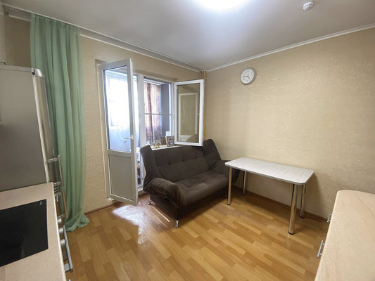Продам двухкомнатную (2-комн.) квартиру, Западный Обход ул, 39/1к5, Краснодар г