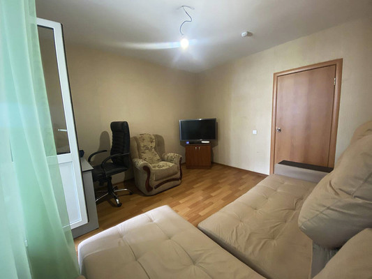 Продам двухкомнатную (2-комн.) квартиру, Западный Обход ул, 39/1к5, Краснодар г