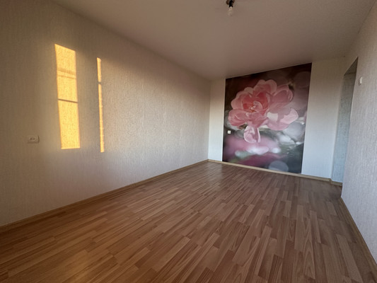 Продам двухкомнатную (2-комн.) квартиру, Осипенко ул, 1, Новокубанск г