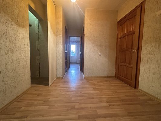 Продам двухкомнатную (2-комн.) квартиру, Осипенко ул, 1, Новокубанск г