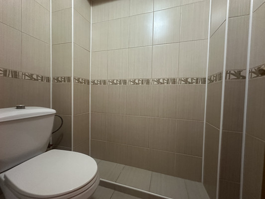 Продам двухкомнатную (2-комн.) квартиру, Осипенко ул, 1, Новокубанск г