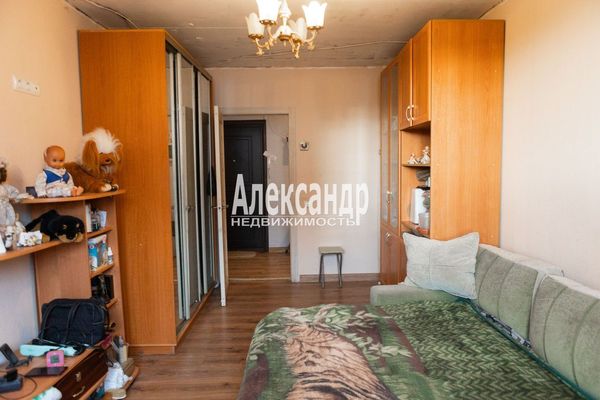 Продам двухкомнатную (2-комн.) квартиру, Западный проезд, 11Ак1, имени Свердлова гп