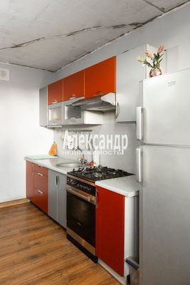 Продам двухкомнатную (2-комн.) квартиру, Западный проезд, 11Ак1, имени Свердлова гп