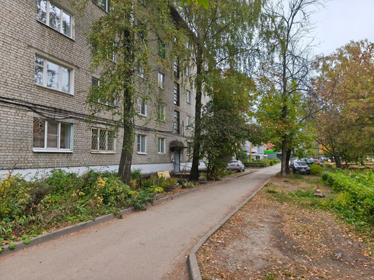 Продам однокомнатную (1-комн.) квартиру, Космонавтов ул, 9, Рязань г