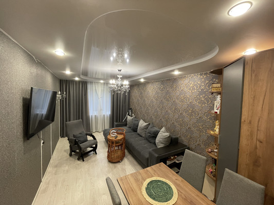 Продам двухкомнатную (2-комн.) квартиру, Фестивальная ул, 18, Апатиты г