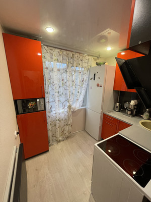 Продам двухкомнатную (2-комн.) квартиру, Фестивальная ул, 18, Апатиты г