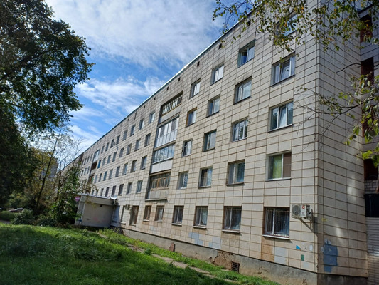 Продам комнату в 3-комн. квартире, Космонавтов ул, 8, Великий Новгород г