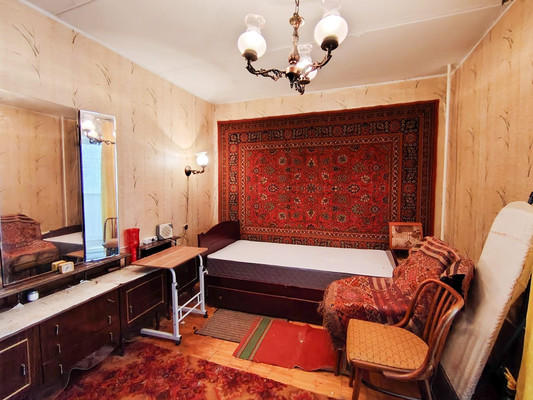 Продам трехкомнатную (3-комн.) квартиру, Болотниковская ул, 2кА, Москва г