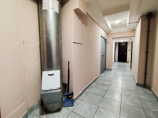 Продам трехкомнатную (3-комн.) квартиру, Болотниковская ул, 2кА, Москва г