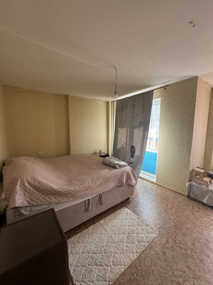 Продам трехкомнатную (3-комн.) квартиру, 7, Просторный мкр
