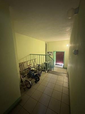 Продам трехкомнатную (3-комн.) квартиру, 7, Просторный мкр
