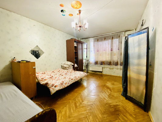 Продам однокомнатную (1-комн.) квартиру, Хачатуряна ул, 7, Москва г