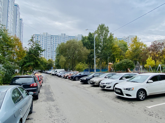 Продам однокомнатную (1-комн.) квартиру, Хачатуряна ул, 7, Москва г