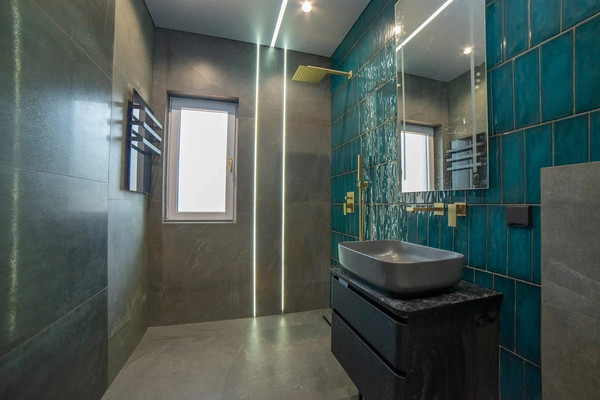 Продам торговое помещение 100 м2, Центральная ул, Габиевский п