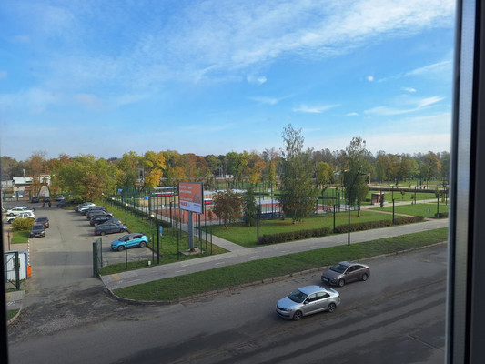 Продам трехкомнатную (3-комн.) квартиру, Генерала Кныша ул, 15, Гатчина г