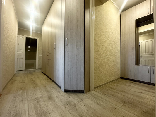 Продам трехкомнатную (3-комн.) квартиру, Чичерина ул, 61, Армавир г