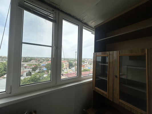 Продам трехкомнатную (3-комн.) квартиру, Чичерина ул, 61, Армавир г