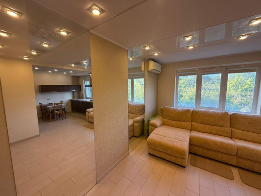 Продам трехкомнатную (3-комн.) квартиру, Королева пр-кт, 23А, Ростов-на-Дону г