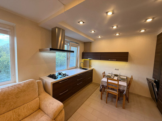 Продам трехкомнатную (3-комн.) квартиру, Королева пр-кт, 23А, Ростов-на-Дону г