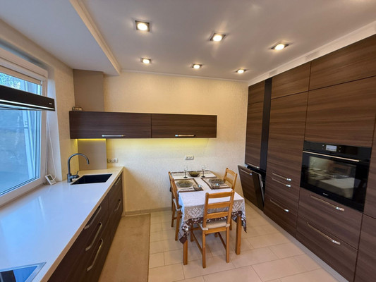 Продам трехкомнатную (3-комн.) квартиру, Королева пр-кт, 23А, Ростов-на-Дону г