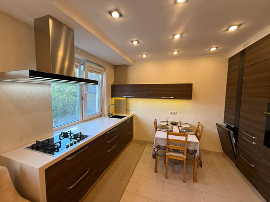 Продам трехкомнатную (3-комн.) квартиру, Королева пр-кт, 23А, Ростов-на-Дону г