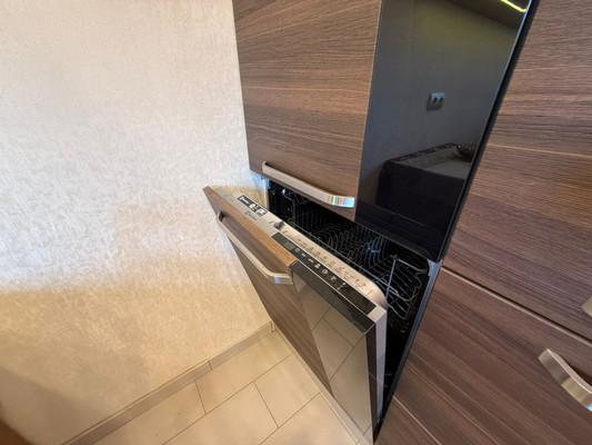 Продам трехкомнатную (3-комн.) квартиру, Королева пр-кт, 23А, Ростов-на-Дону г