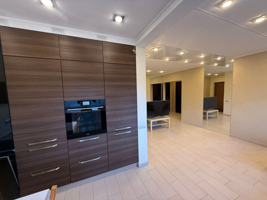 Продам трехкомнатную (3-комн.) квартиру, Королева пр-кт, 23А, Ростов-на-Дону г