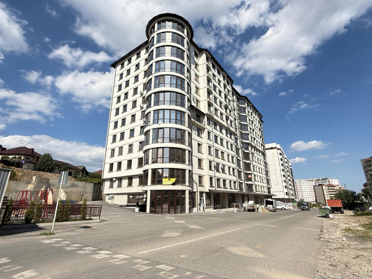 Продам двухкомнатную (2-комн.) квартиру, Атажукина ул, 11к1, Нальчик г