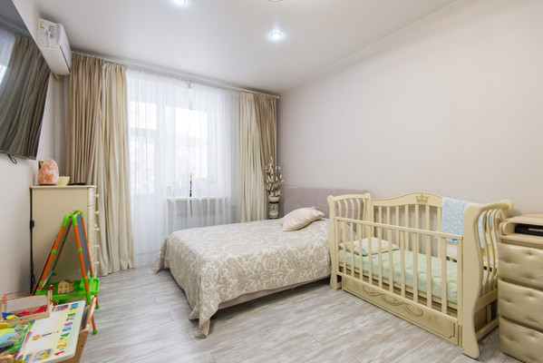 Продам многокомнатную квартиру, Джапаридзе ул, 12, Ростов-на-Дону г