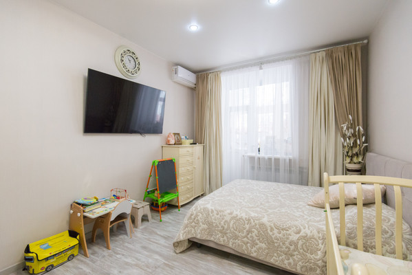 Продам многокомнатную квартиру, Джапаридзе ул, 12, Ростов-на-Дону г