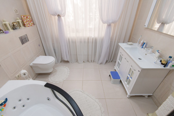 Продам многокомнатную квартиру, Джапаридзе ул, 12, Ростов-на-Дону г