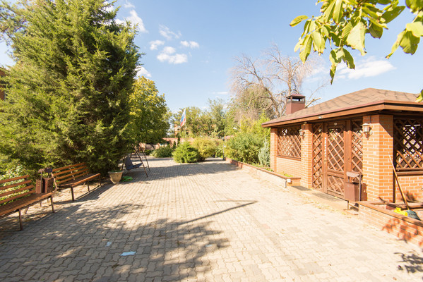 Продам многокомнатную квартиру, Джапаридзе ул, 12, Ростов-на-Дону г