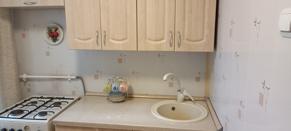 Продам трехкомнатную (3-комн.) квартиру, Мытищинская ул, 11к4, Троицкое с