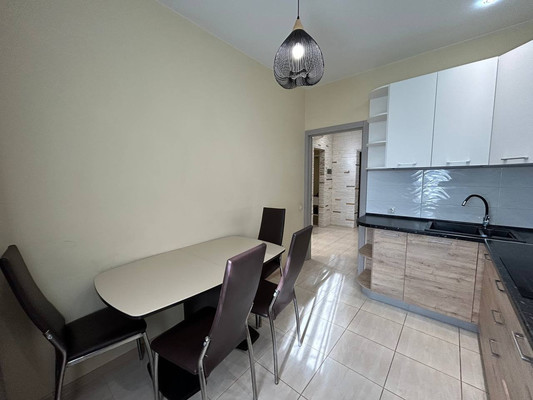 Продам однокомнатную (1-комн.) квартиру, Крымской весны ул, 1к2, Симферополь г