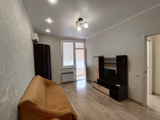Продам однокомнатную (1-комн.) квартиру, Поликарпова ул, 2к2, Анапа г
