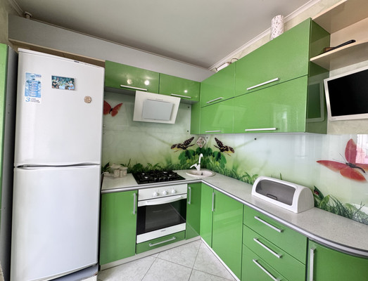 Продам однокомнатную (1-комн.) квартиру, Брянского Фронта ул, 28, Брянск г