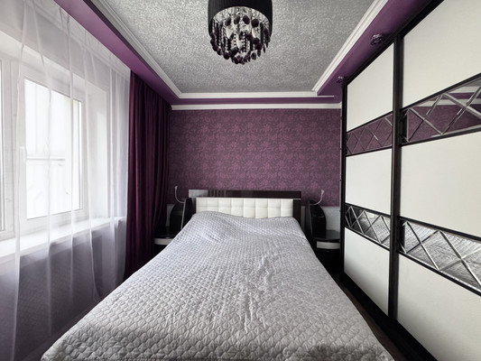 Продам однокомнатную (1-комн.) квартиру, Брянского Фронта ул, 28, Брянск г