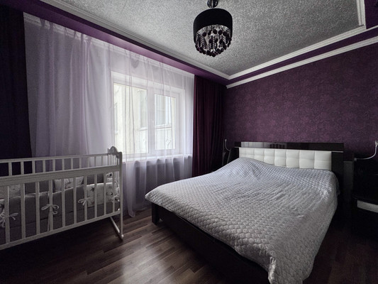 Продам однокомнатную (1-комн.) квартиру, Брянского Фронта ул, 28, Брянск г