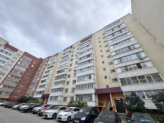 Продам однокомнатную (1-комн.) квартиру, Брянского Фронта ул, 28, Брянск г