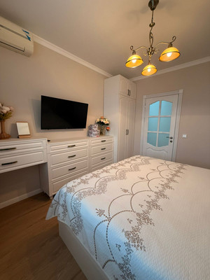 Продам двухкомнатную (2-комн.) квартиру, Ленина ул, 111, Волгодонск г