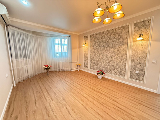 Продам двухкомнатную (2-комн.) квартиру, Ленина ул, 111, Волгодонск г