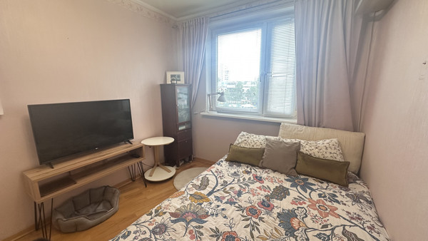 Продам двухкомнатную (2-комн.) квартиру, Авиационная ул, 72к1, Москва г