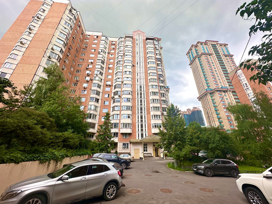 Продам двухкомнатную (2-комн.) квартиру, Авиационная ул, 72к1, Москва г