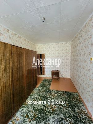 Продам трехкомнатную (3-комн.) квартиру, Романтиков ул, д. 13, Кириши г