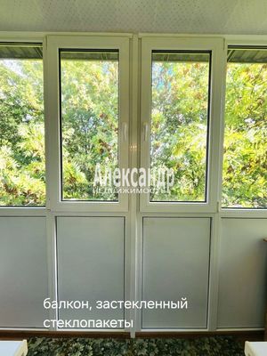 Продам трехкомнатную (3-комн.) квартиру, Романтиков ул, д. 13, Кириши г