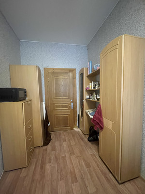 Продам 2-комн. в 4-комн. квартире, Косая линия, 24/25а, Санкт-Петербург г