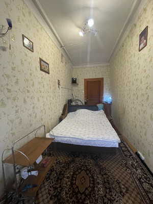 Продам 2-комн. в 4-комн. квартире, Косая линия, 24/25а, Санкт-Петербург г