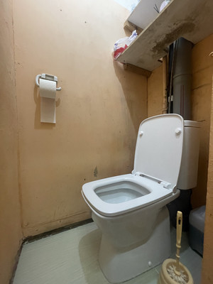 Продам 2-комн. в 4-комн. квартире, Косая линия, 24/25а, Санкт-Петербург г