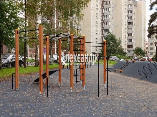 Продам трехкомнатную (3-комн.) квартиру, Мира ул, 32к2, Всеволожск г